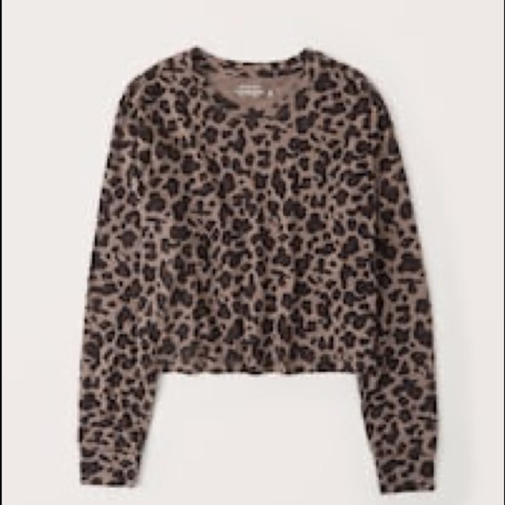 Abercrombie long-sleeve cropped boyfriend tee